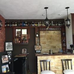 Roots Traditional Barbershop - Bar