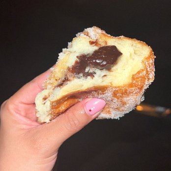Leonard's Bakery - Bakeries Near Me - Honolulu, Hawaii