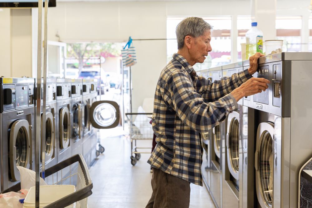 Coin op laundromat near me