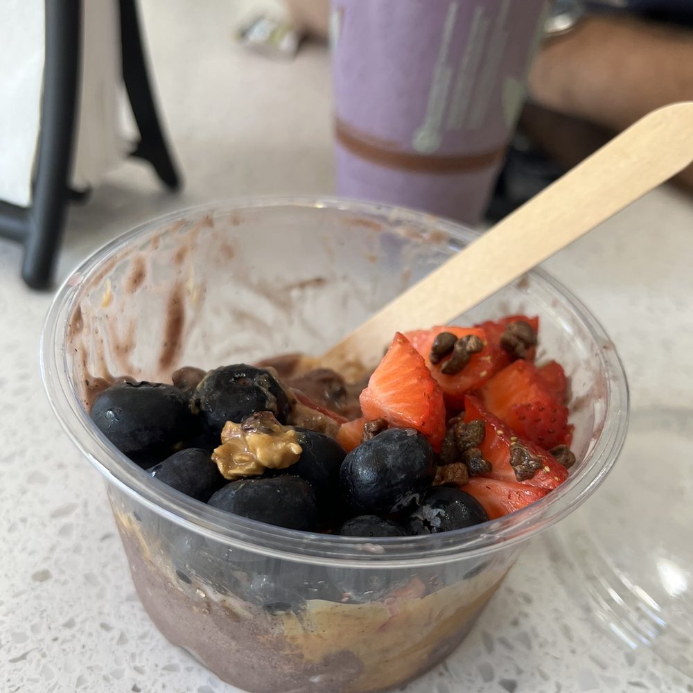 Raw Press Juice - PB Yay! Açaí bowl - Salad Near Me - Sanford, Florida
