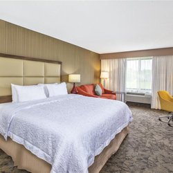 Hampton Inn Tomah - Guest room