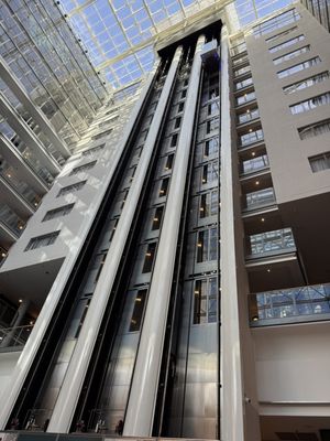 Hilton Frankfurt City Centre by null