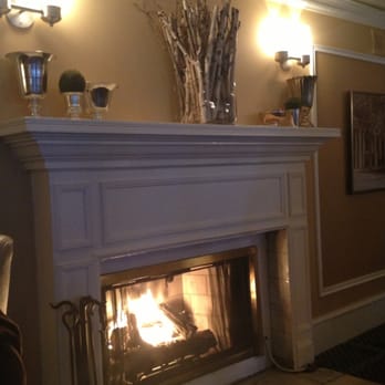 Marsh Tavern At the Equinox - Cozy fire place - sit here! - American Near Me - Manchester, Vermont