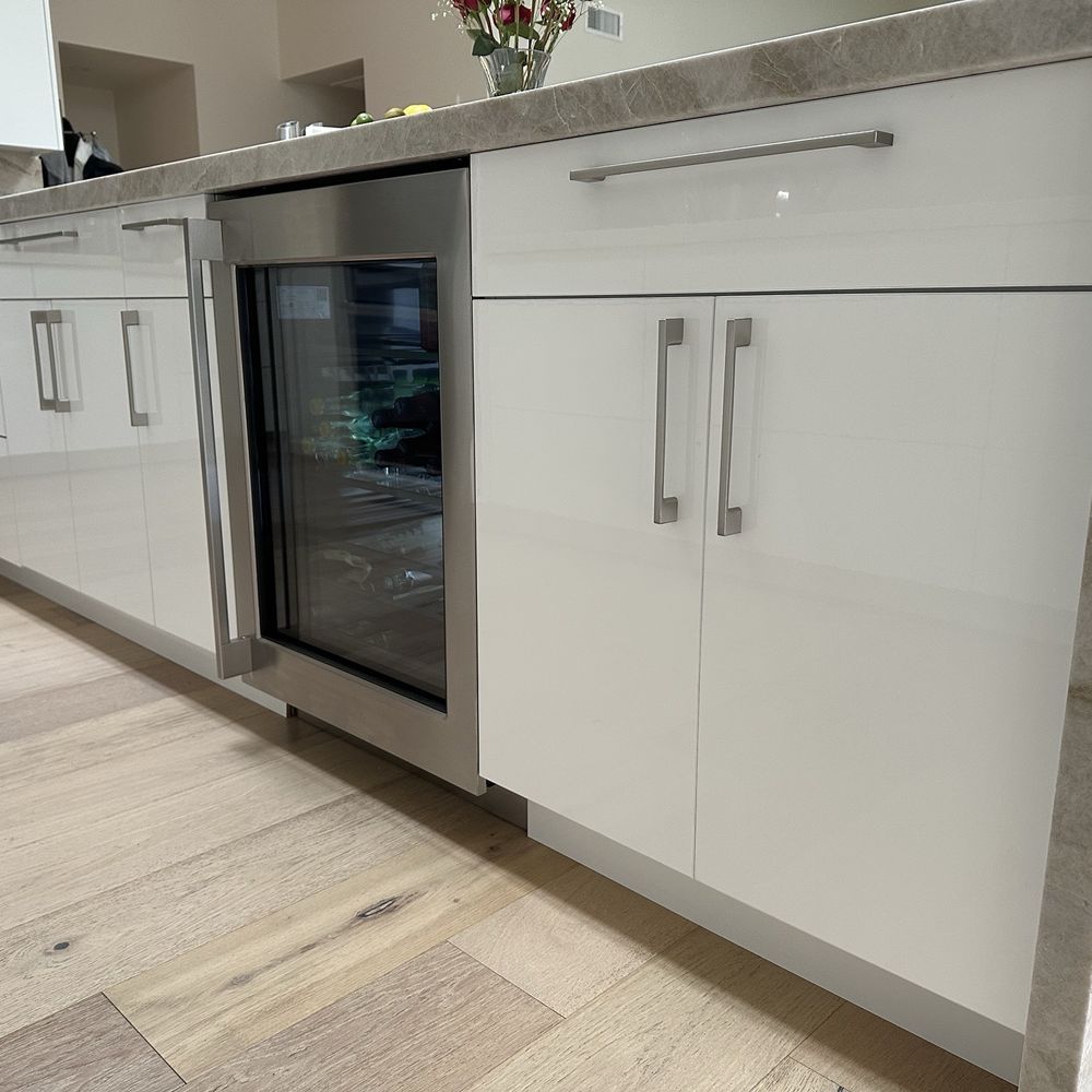21 Construction Depot - Other angle of the front cabinets.  Handles are from Amazon. - Flooring Near Me - Van Nuys, California