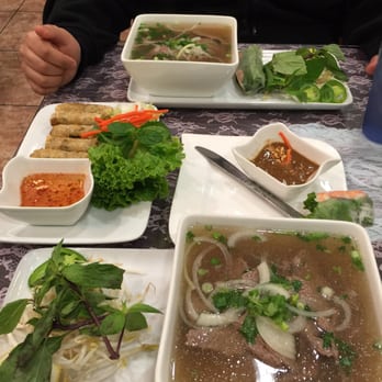 Pho 21 - Pho filet mignon veggie spring rolls too good - Vietnamese Near Me - Canoga Park, California Pho 21 - Pho filet mignon veggie spring rolls too good - Vietnamese Near Me - Canoga Park, California