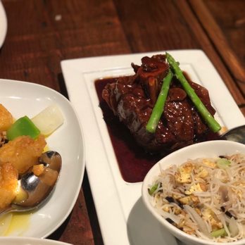 Mah-Jong Chinese Kitchen - Pomelo Shrimp, Szechuan Style Osso Buco "Veal Shank" - Chinese Near Me - Plano, Texas