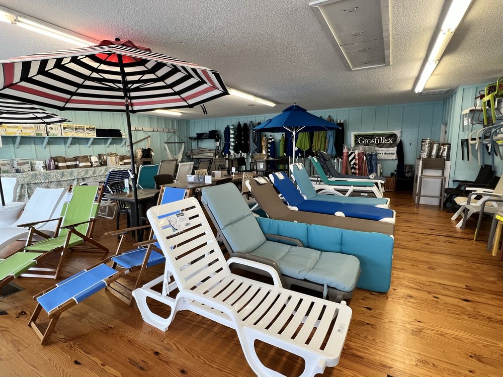 CUSTOM OUTDOOR FURNITURE & RESTRAPPING Updated August 2024 2415 S