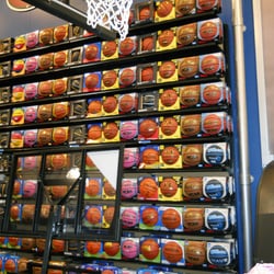 DICK'S Sporting Goods