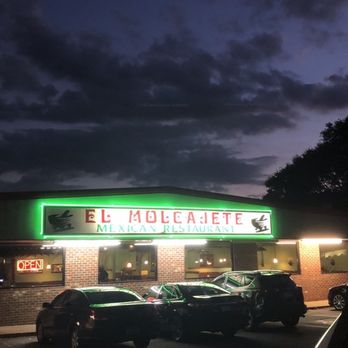 El Molcajete Mexican Restaurant - Store front with night sky - Mexican Near Me - Duncan, South Carolina