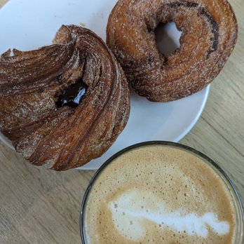 Lil's Café - Cruffin, cruller, and cappuccino - Coffee & Tea Near Me - Kittery, Maine Lil's Café - Cruffin, cruller, and cappuccino - Coffee & Tea Near Me - Kittery, Maine