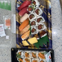 mix& spicy salmon