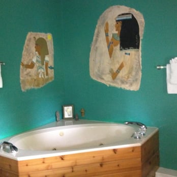 At Journey's End - Egypt Room jacuzzi tub - Bed & Breakfast Near Me - Saint Augustine, Florida