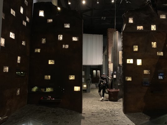Warsaw Uprising Museum by null