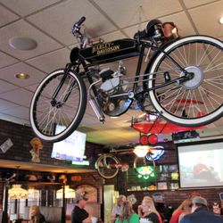 T.J. Hooligans Pub & Grub