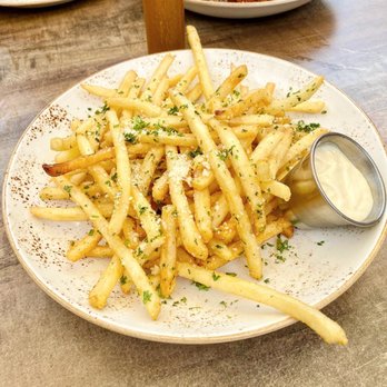 Bedarra Bar - Crispy French Fries - Cocktail Bars Near Me - Crown Point, Indiana