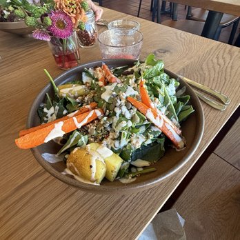 Tony Tutto Pizza - Dark Green salad - Vegetarian Near Me - Ross, California Tony Tutto Pizza - Dark Green salad - Vegetarian Near Me - Ross, California