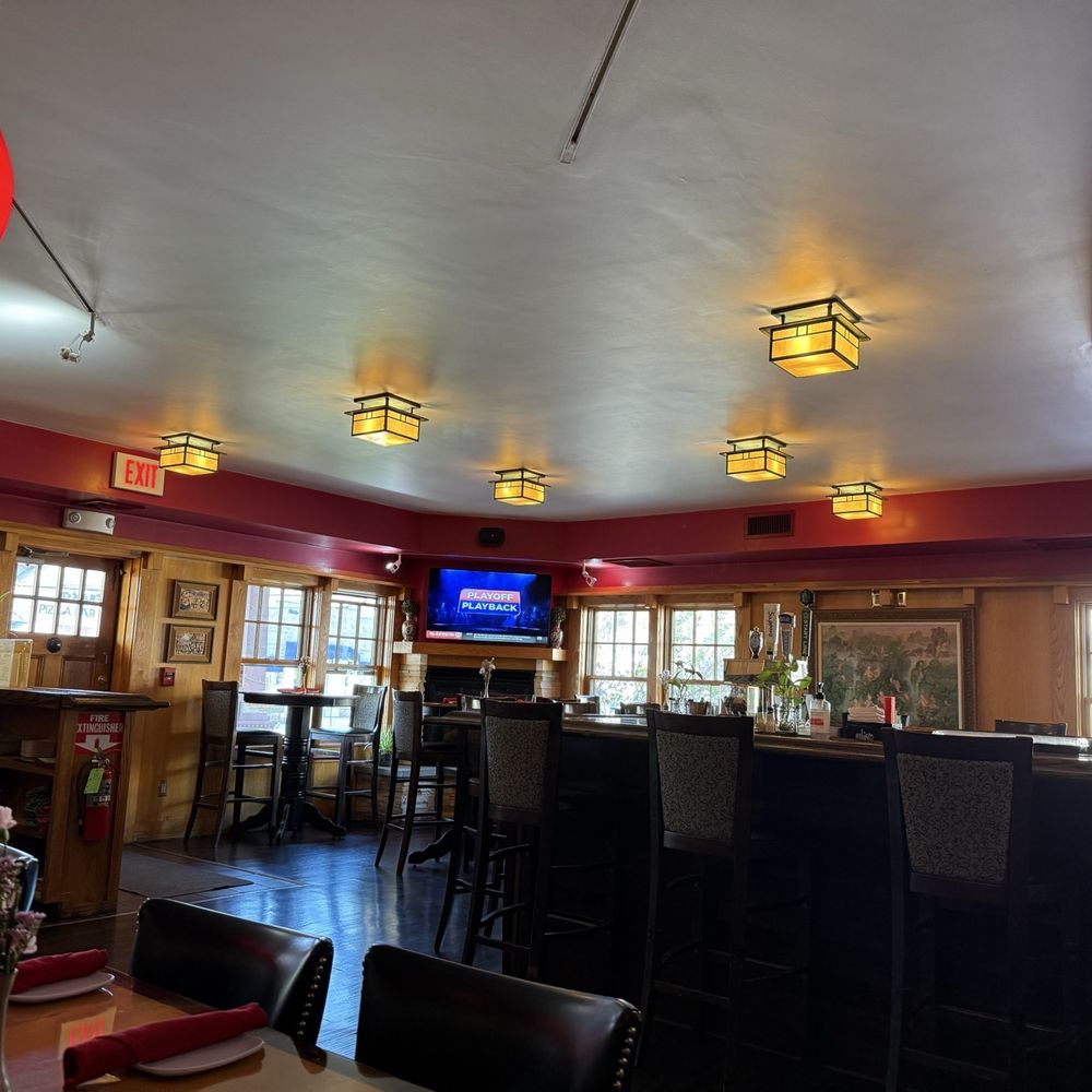 Pan Thai - Thai Near Me - Hopkinton, Massachusetts