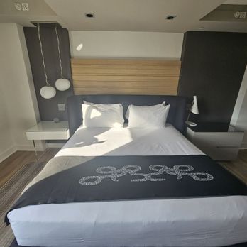 Hotel Zena - Room - Hotels Near Me - Washington, DC, District of Columbia