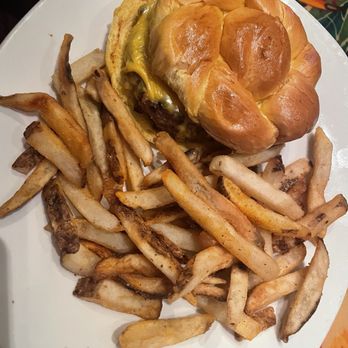 Rainforest Cafe - Rainforest Natural Burger - American Near Me - Galveston, Texas