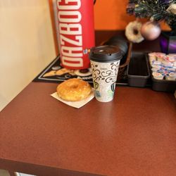 We Knead Donut - Johnstown - Dazboug coffee & Glazed Donut