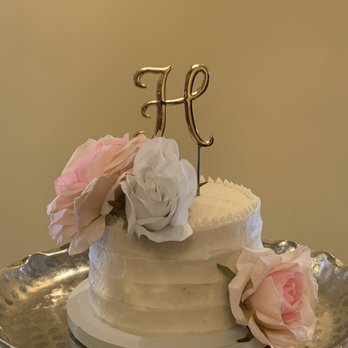 Frosted Fox Bakery - Wedding cake! - Custom Cakes Near Me Frosted Fox Bakery - Wedding cake! - Custom Cakes Near Me