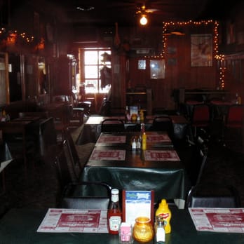Snuffy's Cafe & Lounge - Interior Dinning Area - American Near Me - Warren, Pennsylvania