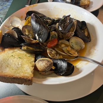 Osteria del Tempo Perso - Clamps and mussels - Pizza Near Me - Rome, RM
