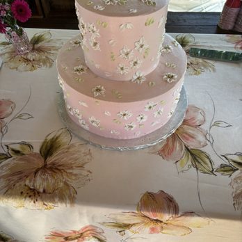 El Paso Bakery - Picture doesn't do it justice but it was exactly what I wanted :) - Bakeries Near Me - Cotati, California