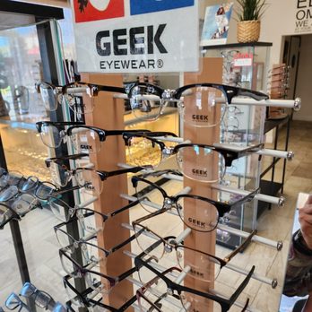 Crystaleyes Optical - Optometrists Near Me - Baldwin Park, California Crystaleyes Optical - Optometrists Near Me - Baldwin Park, California