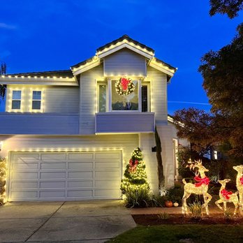Santa's Lighting Experts - Holiday Decorating Services Near Me Santa's Lighting Experts - Holiday Decorating Services Near Me
