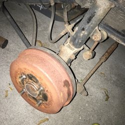 Junior's Automotive - Rear drum brake leaking less than a year it was changed on an almost twenty year old Corolla. This leak is twice bigger now btw