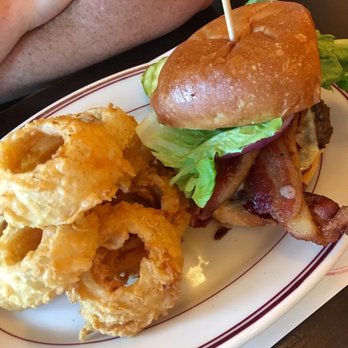 Raymond's - Cheeseburger & onion rings - Comfort Food Near Me - Ridgewood, New Jersey Raymond's - Cheeseburger & onion rings - Comfort Food Near Me - Ridgewood, New Jersey