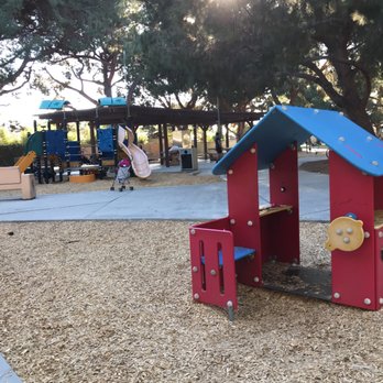 Pine Tree Park - Parks Near Me - Tustin, California