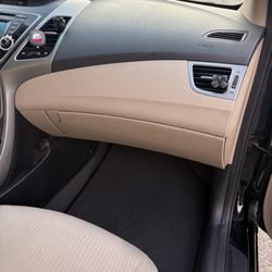 Top Dog Express - This is my front seat after vacuuming washing, and interior cleaning
