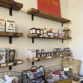 Petit Marche - Coffee & Tea Near Me - Flagstaff, Arizona