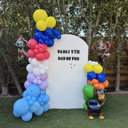 Lucky Duck - Single wood panel - Paw patrol backdrop