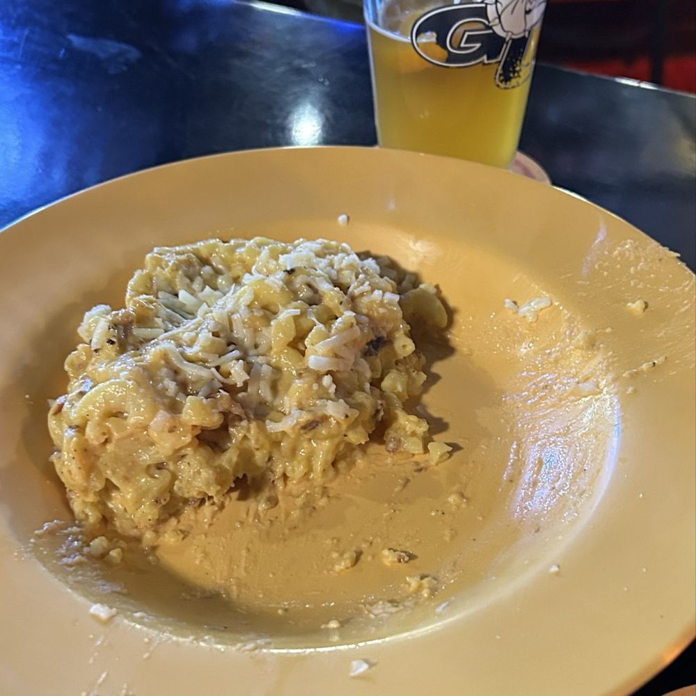Mac Daddy’s - Half Cougar Gold Mac and Cheese - American Near Me - Spokane, Washington