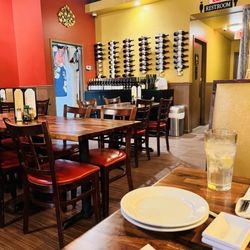 Koon Manee Thai and Sushi Restaurant - Inside