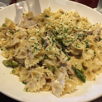 Bahama Breeze - Jerk Chicken Pasta - Bars Near Me - Tukwila, Washington
