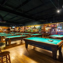 Eddie's Tavern San Antonio - Embassy Oaks - Pool tables for every league and every player