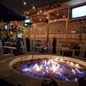 Park & Field - Outside Patio - New American Near Me - Chicago, Illinois