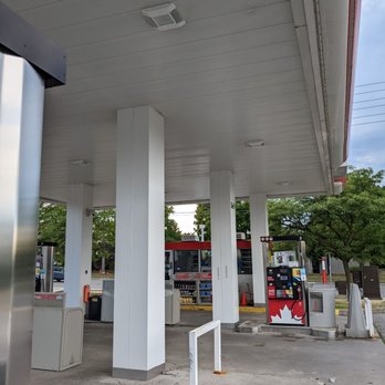 Petro-Canada - View from my gas pump - Gas Stations Near Me - Toronto, Ontario Petro-Canada - View from my gas pump - Gas Stations Near Me - Toronto, Ontario