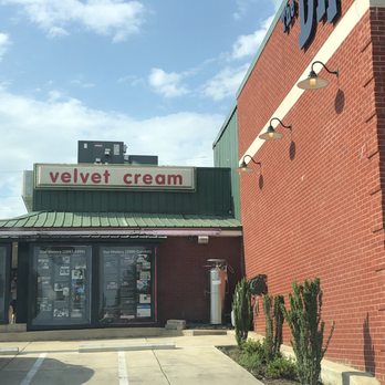 The Dip - a brick building with a sign that says velvet cream - Ice Cream & Frozen Yogurt Near Me - Hernando, Mississippi The Dip - a brick building with a sign that says velvet cream - Ice Cream & Frozen Yogurt Near Me - Hernando, Mississippi