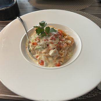 In.gredients - cream sauce chicken pasta - New American Near Me - Redmond, Washington