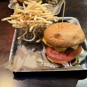 TapHouse 41 - Burgers Near Me - Sioux Falls, South Dakota