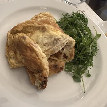 Café Louvre - Omelette with arugula and dried tomatoes - Cafes Near Me - Prague, Puerto Rico