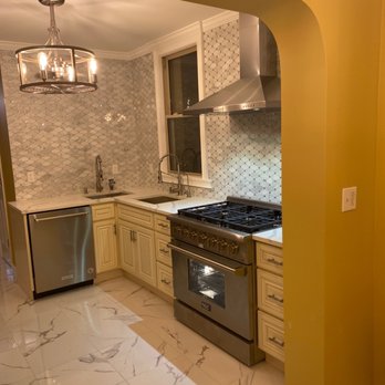 NY Home Improvement Services - Kitchen, backsplash, range hood, porcelain tiles, renovation. - General Contractors Near Me - Brooklyn, New York