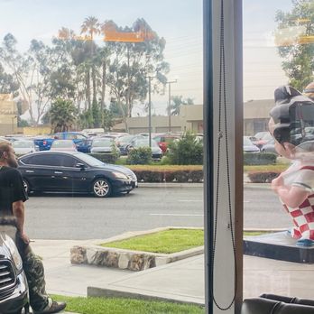 Bob's Big Boy Broiler - Friend trying to figure out the Bob's big boy statue ? - American Near Me - Downey, California Bob's Big Boy Broiler - Friend trying to figure out the Bob's big boy statue ? - American Near Me - Downey, California