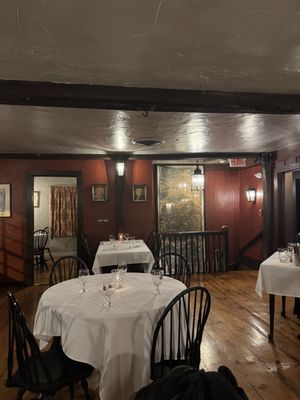 White Horse Tavern by null