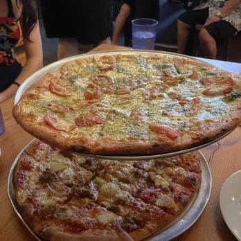 Flatbread Company - Pizza Near Me - Paia, Hawaii
